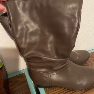 Womens wide calf boots